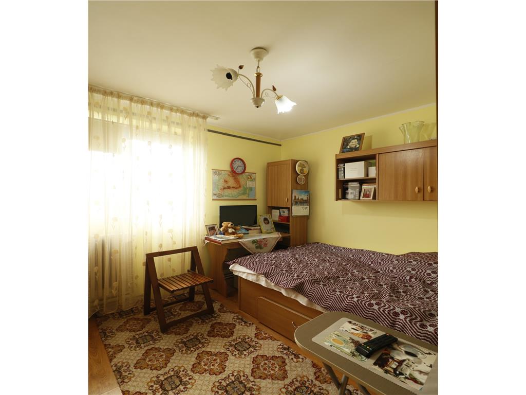 Apartament 2 camere, decomandat, suprafata 38mp, zona Tatarasi