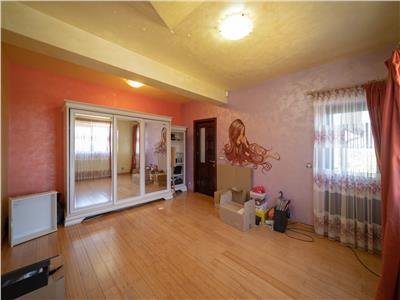 Casa deosebita, 265 MP + anexa cu sauna 80mp, Bucium  Shamrock Inn