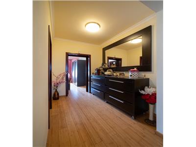 Casa deosebita, 265 MP + anexa cu sauna 80mp, Bucium  Shamrock Inn