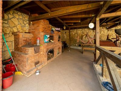 Casa deosebita, 265 MP + anexa cu sauna 80mp, Bucium  Shamrock Inn