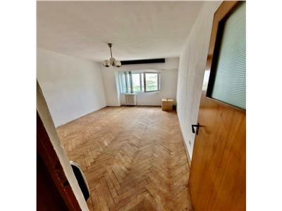 Apartament 3 camere, suprafata 71 mp, zona Arcu