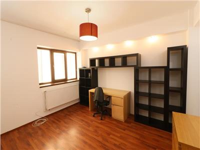 Casa deosebita 7 camere, suprafata 304mp, teren 600mp, Moara de Vant