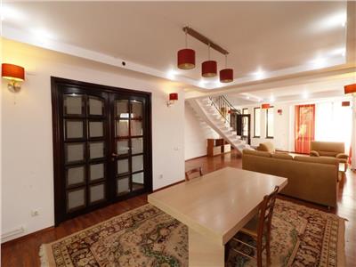 Casa deosebita 7 camere, suprafata 304mp, teren 600mp, Moara de Vant