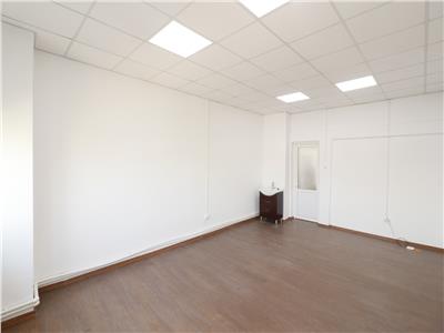 Spatiu de birouri, 25 MP, zona Baza 3  Egros