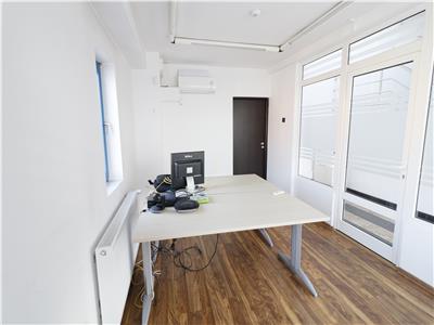 Spatiu de birouri, 210 mp, parcare privata, Central  Pod de Piatra(Bras)