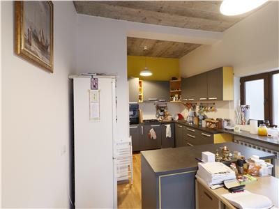 Casă de vânzare, suprafață 166mp, teren 600mp, zona Breazu