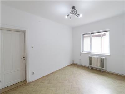 Parter vila, pretabil comercial/birouri, 85 mp, Copou - Universitate