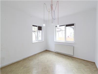 Parter vila, pretabil comercial/birouri, 85 mp, Copou - Universitate