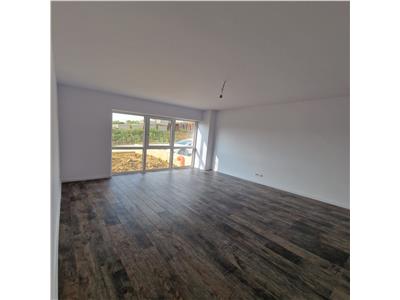 Mutare imediata! Apartament 3 camere 89 mp cu vedere la lac  cu gradina si loc de parcare