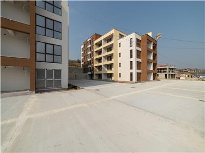 Mutare imediata! Apartament 1 camera 44.7 mp cu vedere la lac gradina si loc de parcare incluse