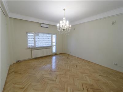 Casa S+P+1E+M, 278 mp, pentru birouri, Targu Cucu  Sararie