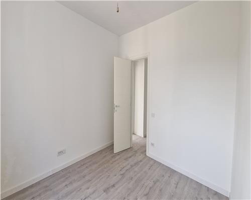 Apartament cu 3 camere D,2 bai, bloc nou, Poitiers Continental, et.3