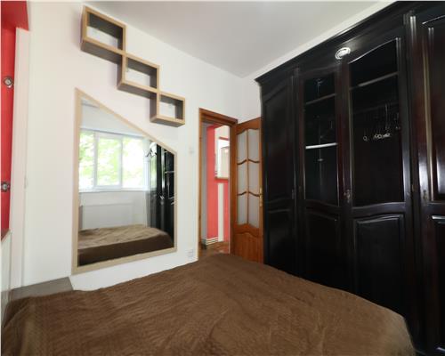 Apartament cu 2 camere, Bd. Stefan cel Mare, etaj 1, liber