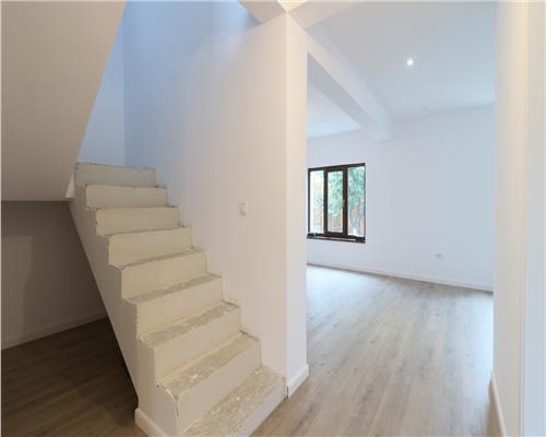 Vila superba, pozitie excelenta, zona Valea Lupului