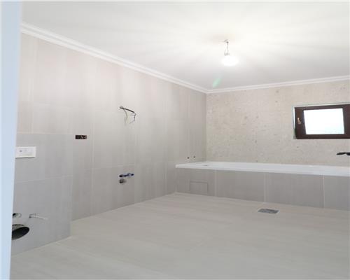Vila superba, pozitie excelenta, zona Valea Lupului