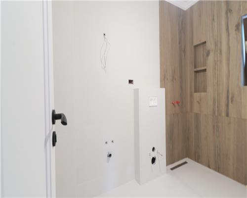 Vila superba, pozitie excelenta, zona Valea Lupului