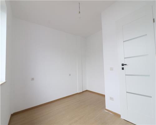 Casa tip insiruita cu 4 camere si terasa, intabulata, zona Valea Lupului.