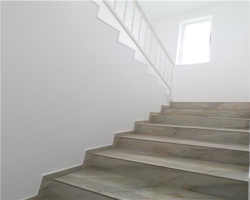Casa tip insiruita cu 4 camere si terasa, intabulata, zona Valea Lupului.