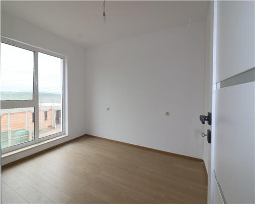 Casa tip insiruita cu 4 camere si terasa, intabulata, zona Valea Lupului.