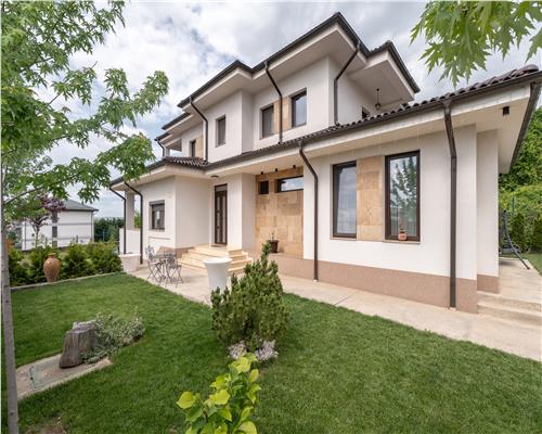 Vila superba de vanzare in zona Bucium