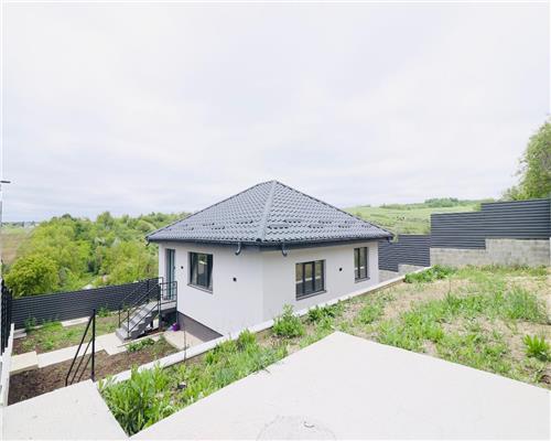 Casa plan parter, 4 camere, intabulata, Valea Lupului