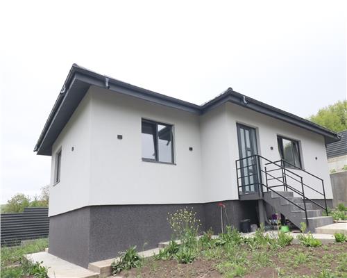 Casa plan parter, 4 camere, intabulata, Valea Lupului