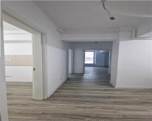 Apartament 3 camere, 2 bai, etaj 2, bloc nou, Moara de Vant