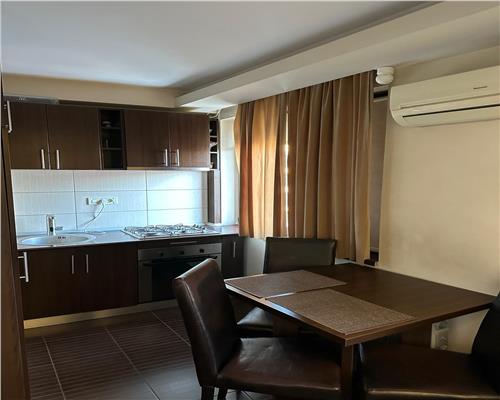 Apartament in Piata Unirii, etaj 3, renovat