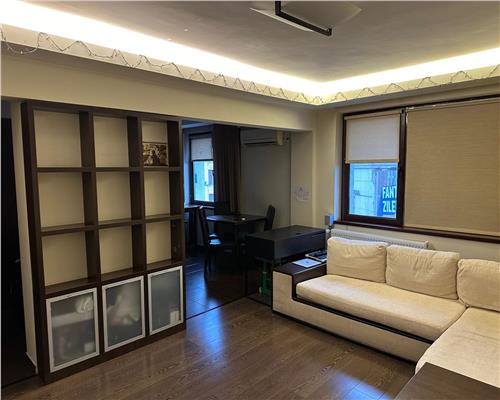Apartament in Piata Unirii, etaj 3, renovat