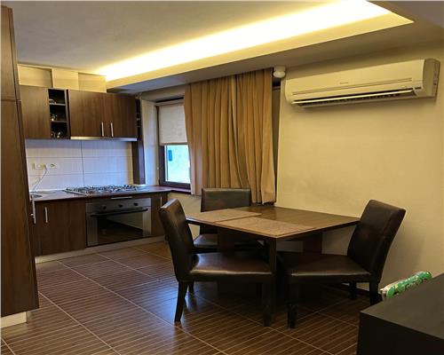 Apartament in Piata Unirii, etaj 3, renovat