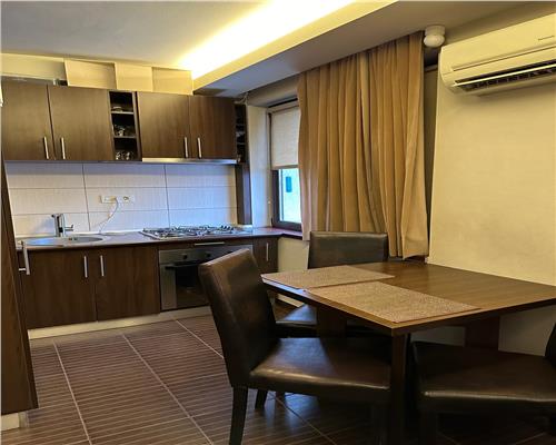 Apartament in Piata Unirii, etaj 3, renovat