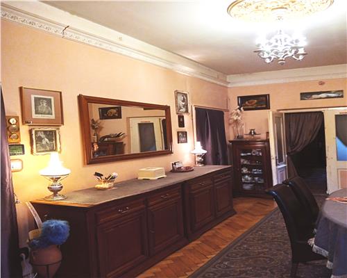 Vila superba de vanzare| UltraCentral Sinaia|