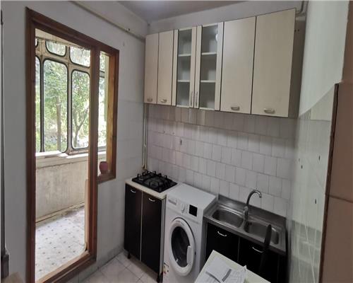 Apartament de 3 camere decomandat, 75mp, Nicolina Rond Vechi