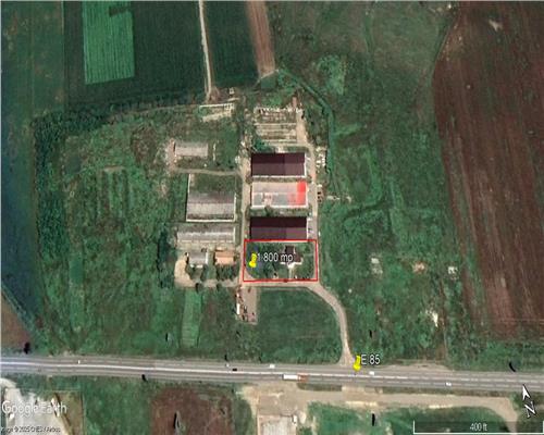 Teren 1.800 mp cu cladire birouri 265 mp ,acces direct din E85