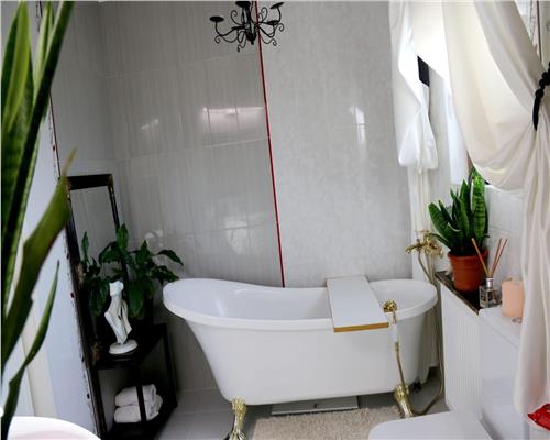 Casa deosebita in Breazu, zona verde, linistita, aproape de oras
