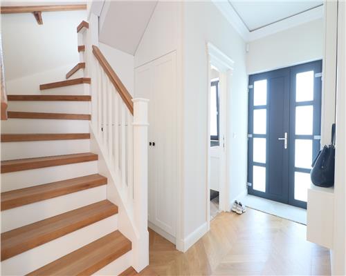 Casa Premium mobilata si utilata complet ,4 camere, zona Breazu.