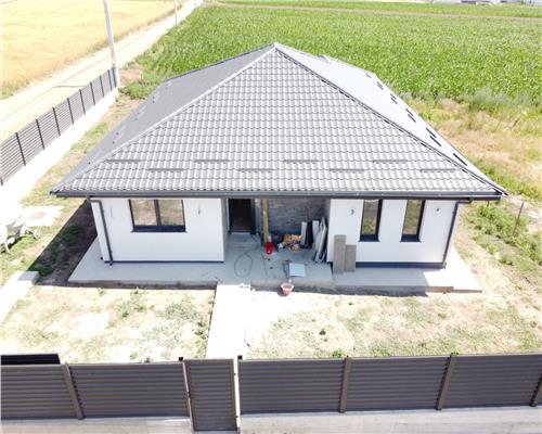 Casa plan parter de vanzare in Holboca 4 camere, 500 mp teren .