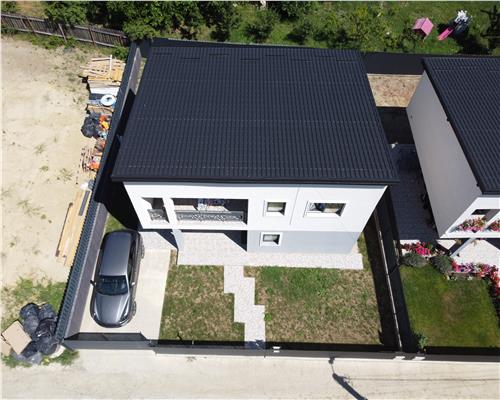 Casa deosebita, zona linistita de case, Visan.