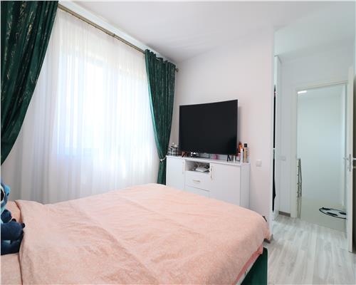 Casa deosebita, zona linistita de case, Visan.