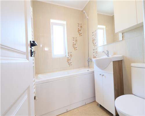 Apartament 3 camere Strada Luminii