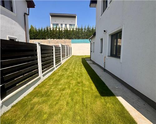 Casa tip duplex cu panorama superba asupra lacului Rediu