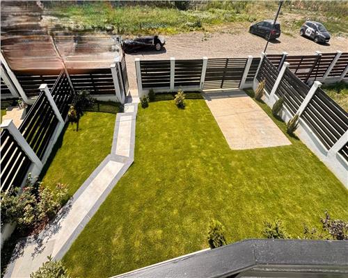 Casa tip duplex cu panorama superba asupra lacului Rediu