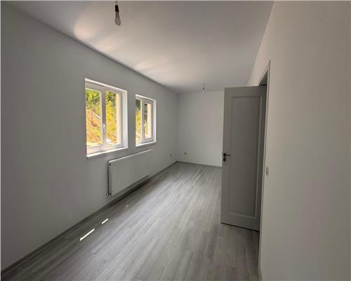Casa Plan parter 4  camere, V. Lupului,intabulata.
