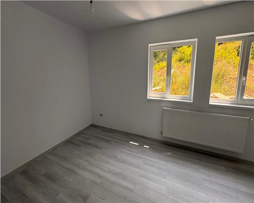 Casa Plan parter 4  camere, V. Lupului,intabulata.