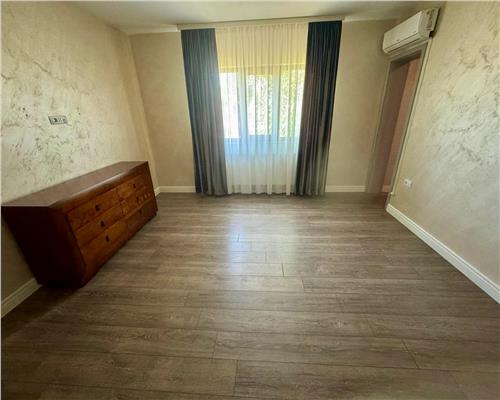 Casa individuala de vanzare in Valea Lupului, zona linistita, acces facil