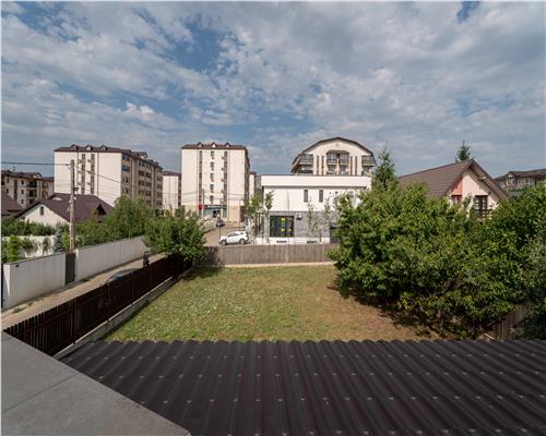 Casa spatioasa si teren generos