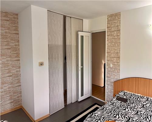 Vila duplex de vanzare – Barnova, zona exclusivista, curte cu vegetatie matura, vedere deosebita