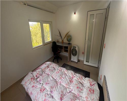 Vila duplex de vanzare – Barnova, zona exclusivista, curte cu vegetatie matura, vedere deosebita