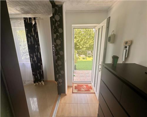 Vila duplex de vanzare – Barnova, zona exclusivista, curte cu vegetatie matura, vedere deosebita