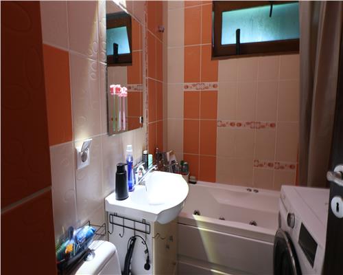 Apartament 2 camere Et 1 Loc de parcare
